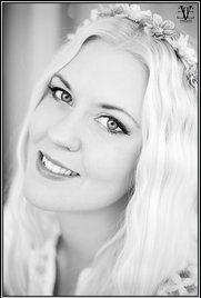 Porträtt av Fotograf Evelina Eklund Hassel i Jönköping