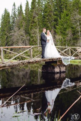 bröllopporträtt i Mullsjö, Fotograf Evelina Eklund Hassel i Jönköping