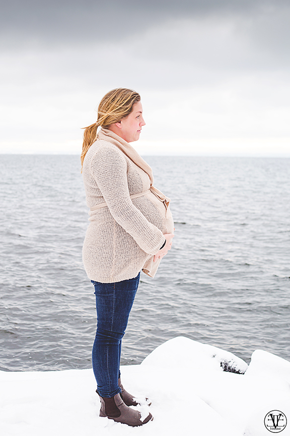 porträtt av gravid, Fotograf Evelina Eklund Hassel i Jönköping och Karlstad